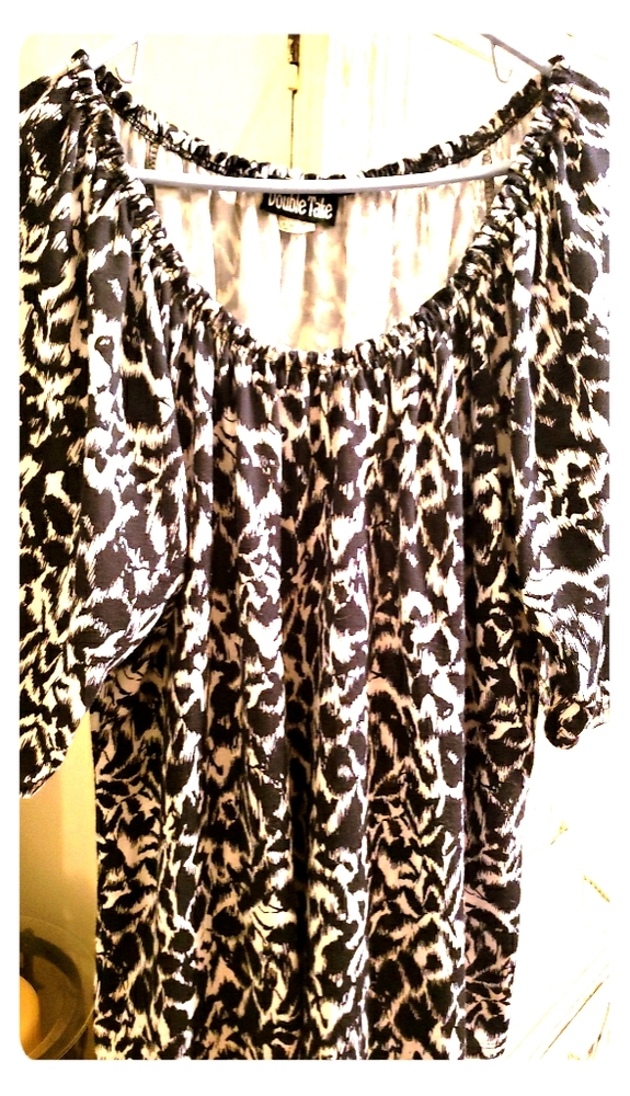 Double Take 3XL on or off shoulder top